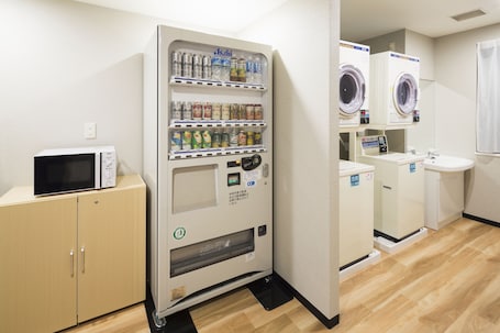 Vending machine. JR East Hotel Mets Mito