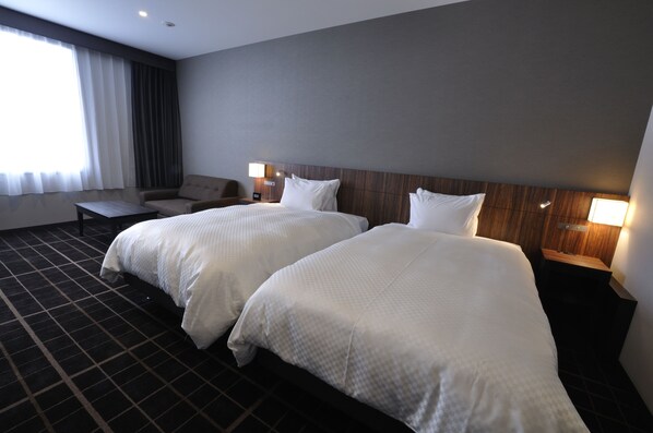 Blackout curtains, free WiFi, bed sheets