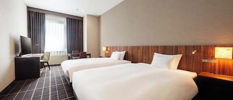 Blackout drapes, free WiFi, bed sheets