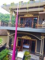 Fachada de la propiedad