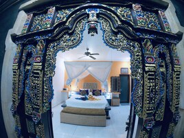 Minibar, caja de seguridad en la habitación, escritorio y wifi gratis