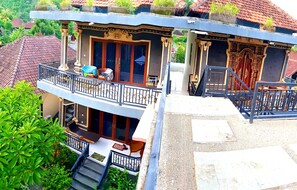 Fachada de la propiedad