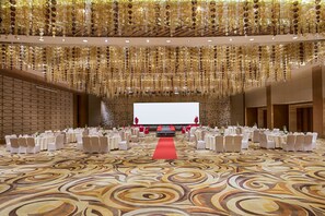 Banquet hall - Crowne Plaza Zhongshan Wing on City (Zhongshan)