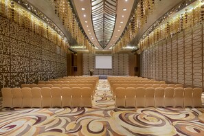 Banquet hall - Crowne Plaza Zhongshan Wing on City (Zhongshan)