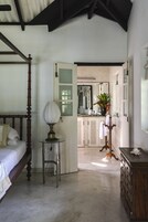 King Coco | Egyptian cotton sheets, premium bedding, individually decorated