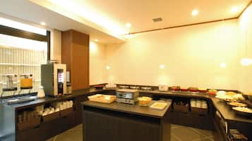 Daily buffet breakfast for a fee