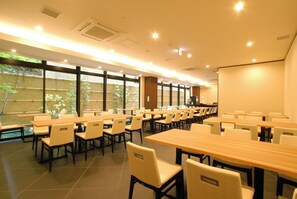 每日供應吃到飽早餐 (每人 JPY800.00)