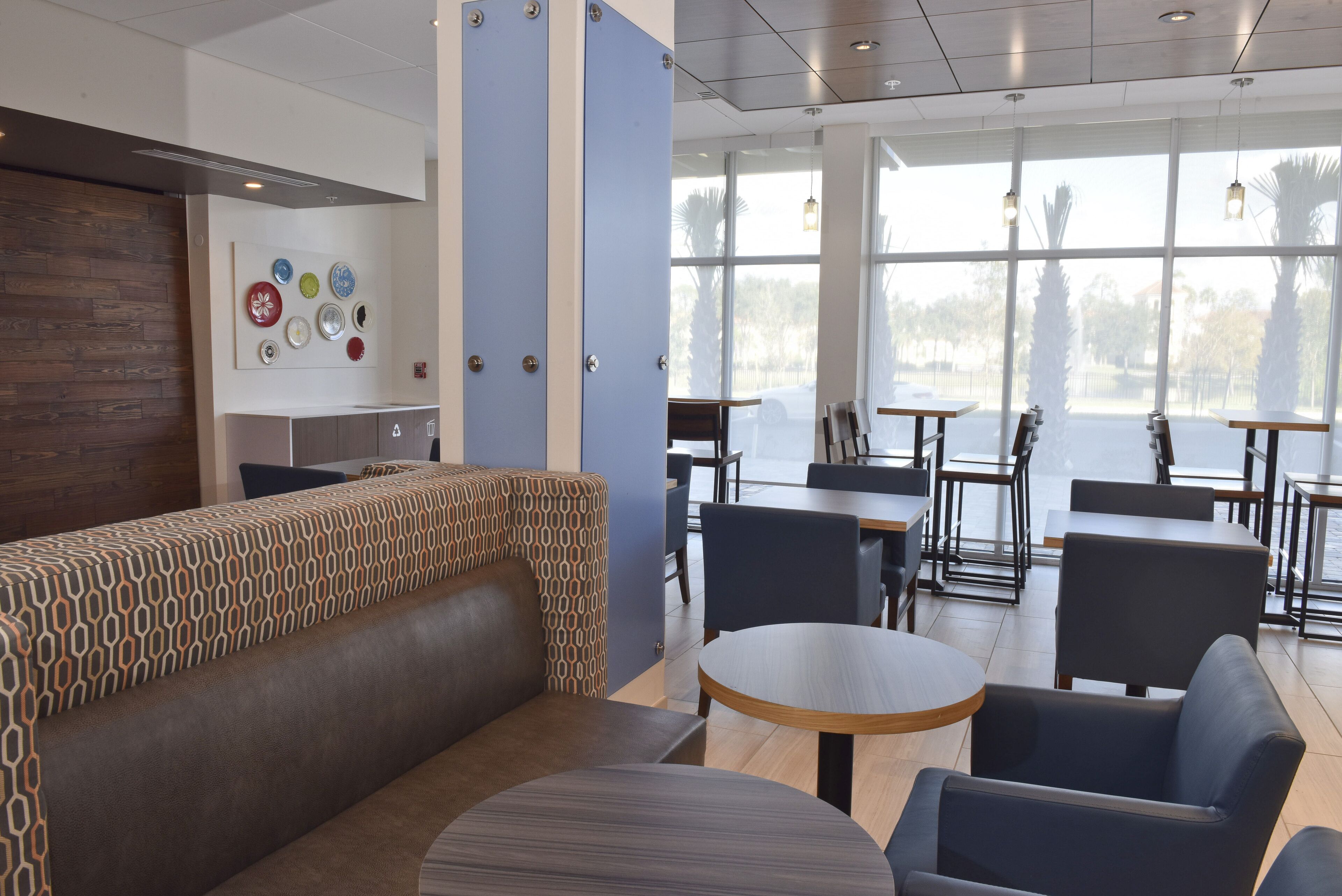 Gratis kontinental frukost varje dag 