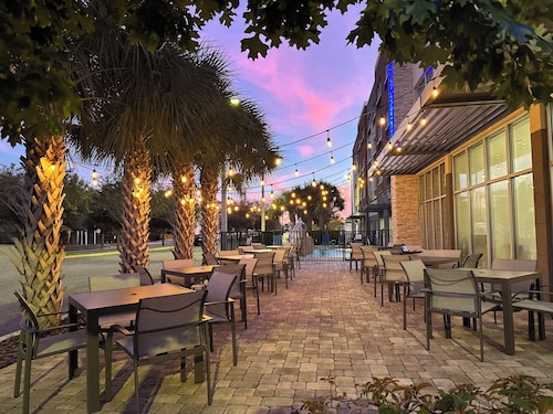 Holiday Inn Express & Suites - Orlando - Southeast by IHG