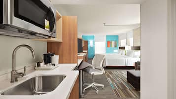 In-room safe, desk, laptop workspace, blackout curtains
