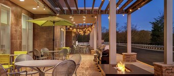 โฮม 2 สวีทส์ บายฮิลตัน วูดบริดจ์ โปโตแมกมิลส์