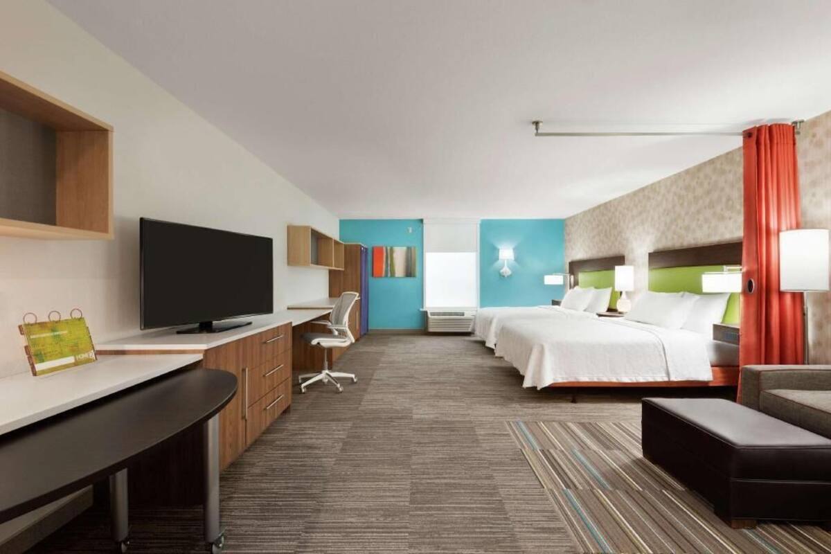 In-room safe, desk, laptop workspace, blackout drapes