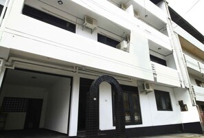 Exterior - Yoho Bro Colombo 03 (Colombo)