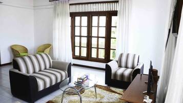 Desk, iron/ironing board, free WiFi