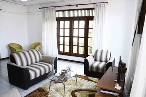 Apartemen | Meja kerja, setrika/meja setrika, dan Wi-Fi gratis