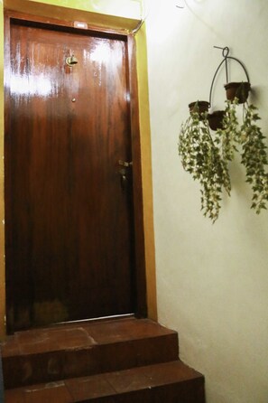 Pintu masuk interior
