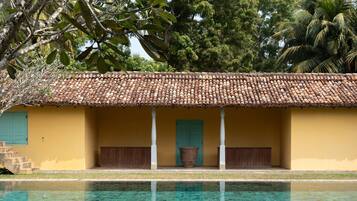 Outdoor pool, sun loungers