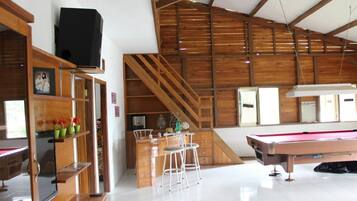 Vila conforto, 2 quartos, vista para a montanha, no jardim | Comodidades do quarto