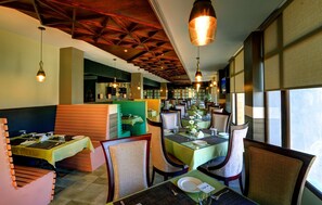 Restaurant - Udaan Clover Hotel Banquet & Spa (Jalpaiguri)