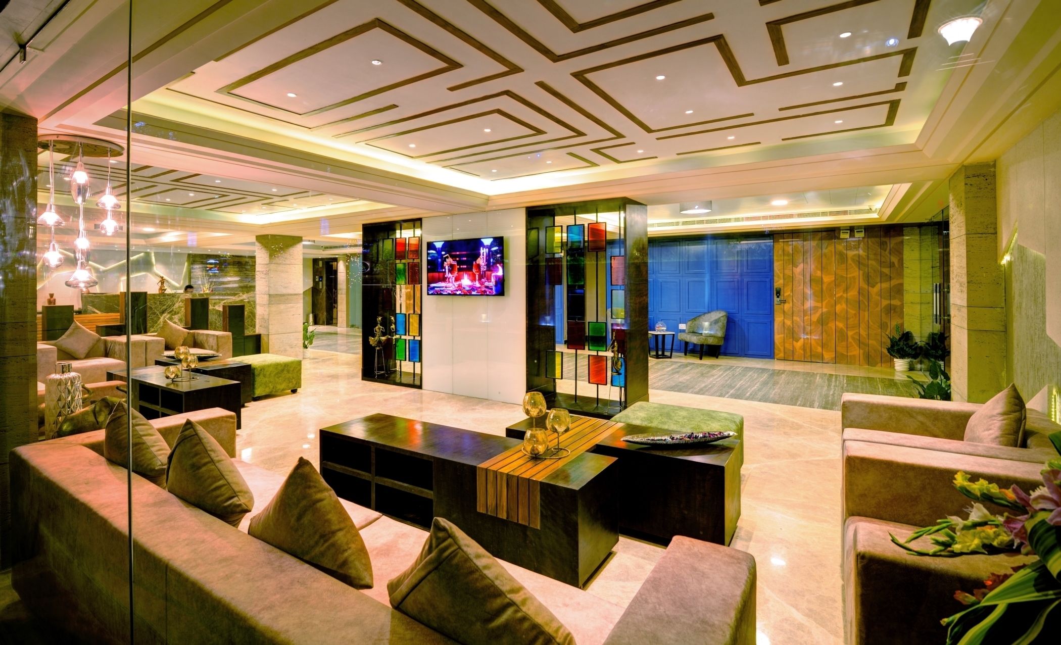 32-inch TV with satellite channels