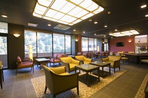 Lobby lounge - Shikanoyu Hotel (Komono)