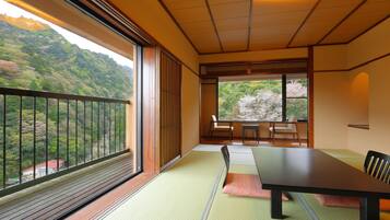 Japanese Style Room for 6 People, Non Smoking | Premium bedding, in-room safe, iron/ironing board, free WiFi
