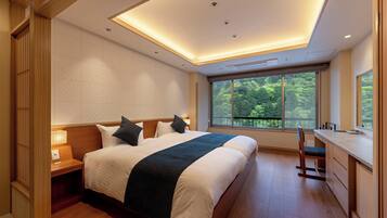 Chambre Luxe avec lits jumeaux | Vue depuis le balcon