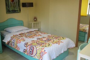 Single Room, Non Smoking | 1 bedroom, desk, free WiFi, bed sheets - D&D Guest House (Silang)