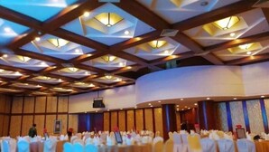 Ảnh chưa phân loại, 5 trong số 52 ảnh, nút
