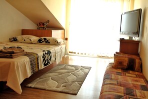 Romantic Apartment, 1 Bedroom, Balcony, Harbour View
