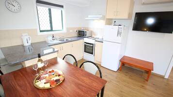 Villa, 2 Bedrooms | Private kitchen