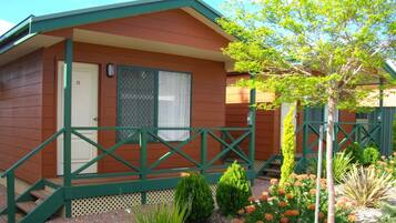 1 bedroom, premium bedding, iron/ironing board, free WiFi