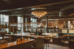 3 bares, bar en la azotea