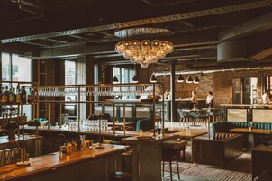 3 bars/lounges, rooftop bar