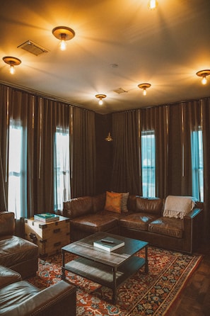 Premium bedding, pillow-top beds, minibar, in-room safe