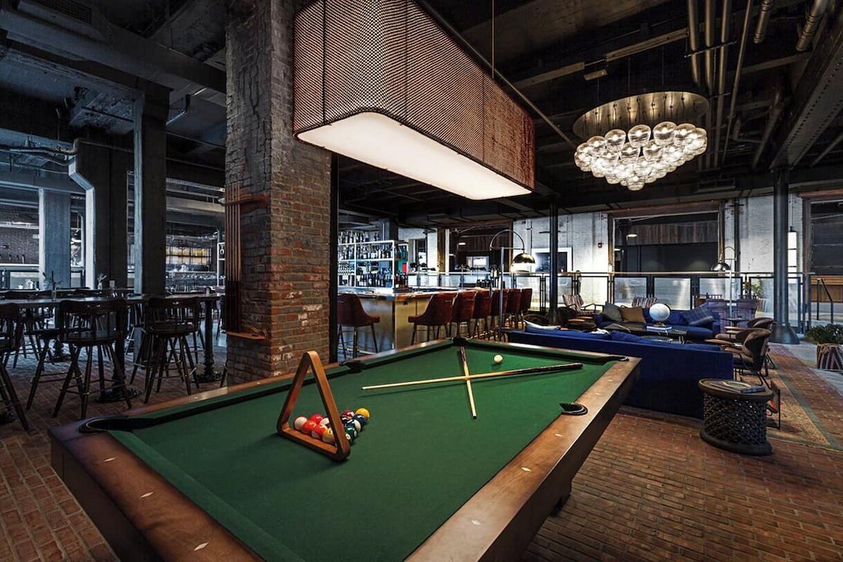Suite (Pendergast) | Billards