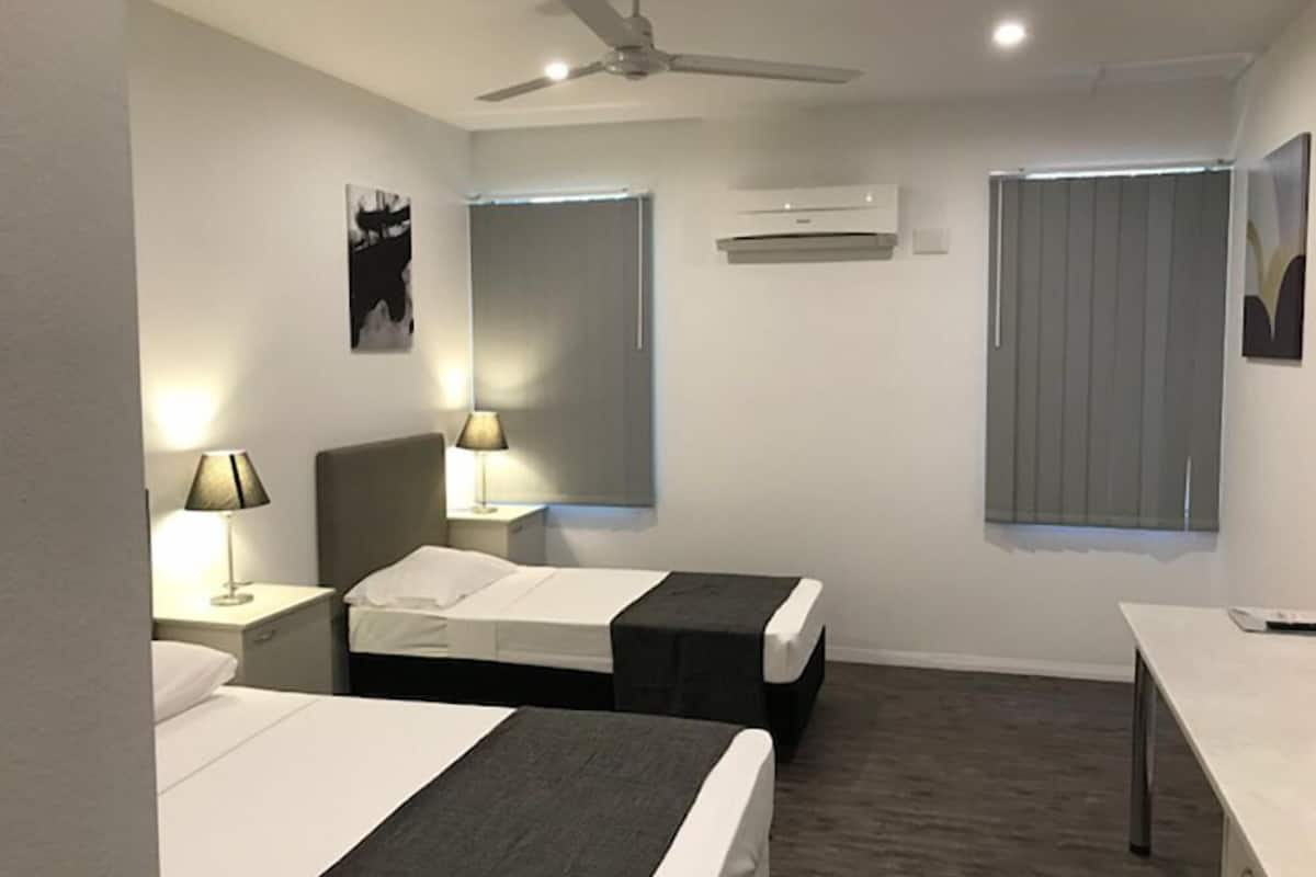 deluxe double or twin room, private bathroom | individually furnished, desk, laptop workspace, blackout curtains