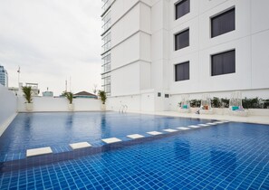 Outdoor pool - de Braga, ARTOTEL Curated (Bandung)