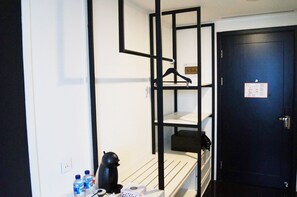 Hochwertige Bettwaren, Minibar, Zimmersafe, Schreibtisch