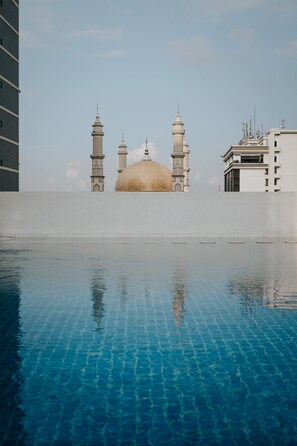 Studio 35 | City view - de Braga, ARTOTEL Curated (Bandung)