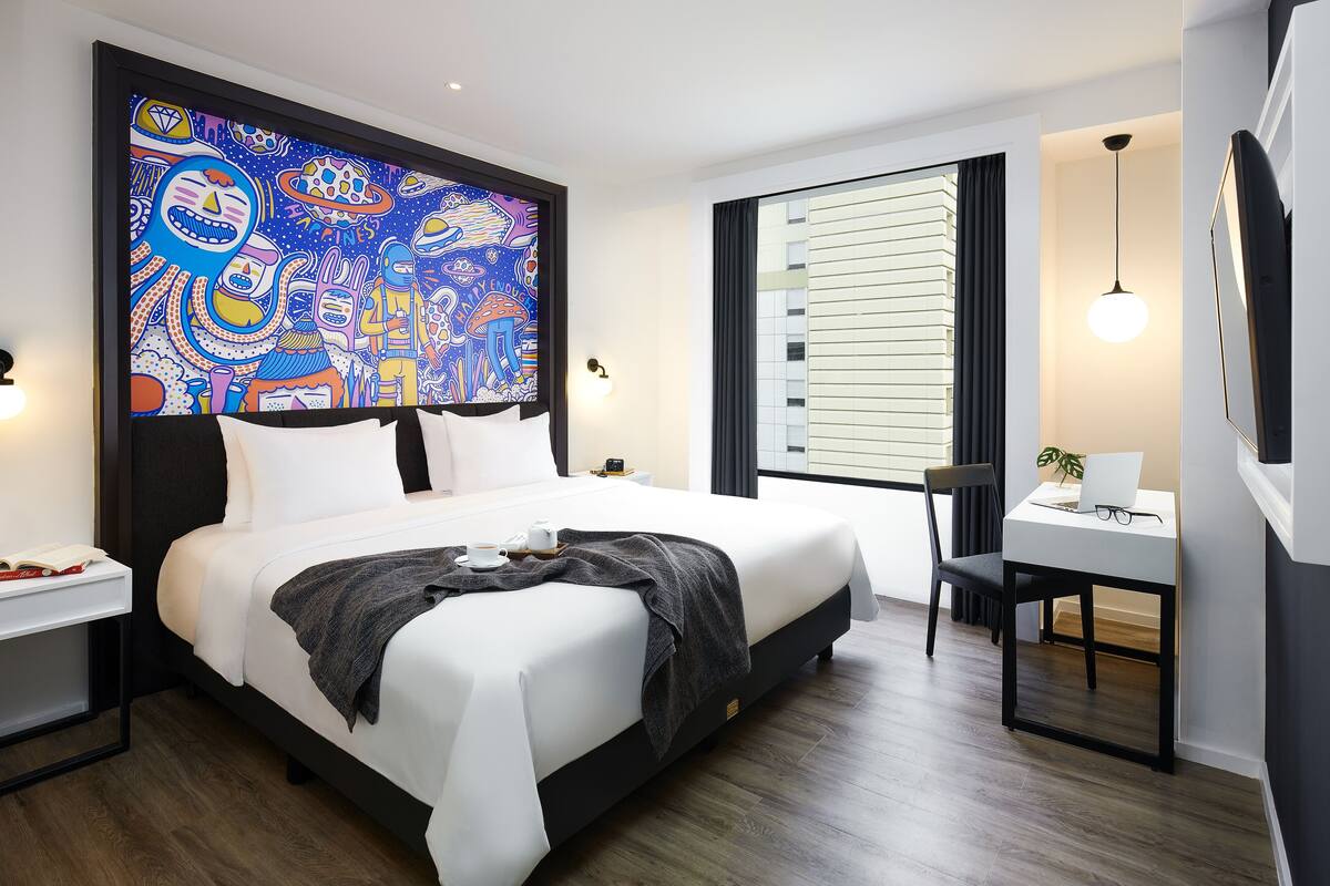 Habitación familiar | Ropa de cama de alta calidad, minibar, caja fuerte y escritorio