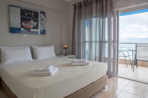 Desk, iron/ironing board, free cribs/infant beds, free WiFi - Kiveri Apartments (North Kynouria)