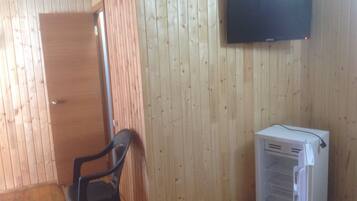 1 bedroom, premium bedding, minibar, desk