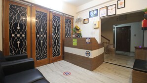 Meja sambut tetamu
