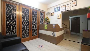 Quầy tiếp tân