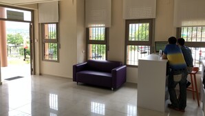Reception - Hotel L'Albera (La Jonquera)