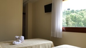 Room - Hotel L'Albera (La Jonquera)