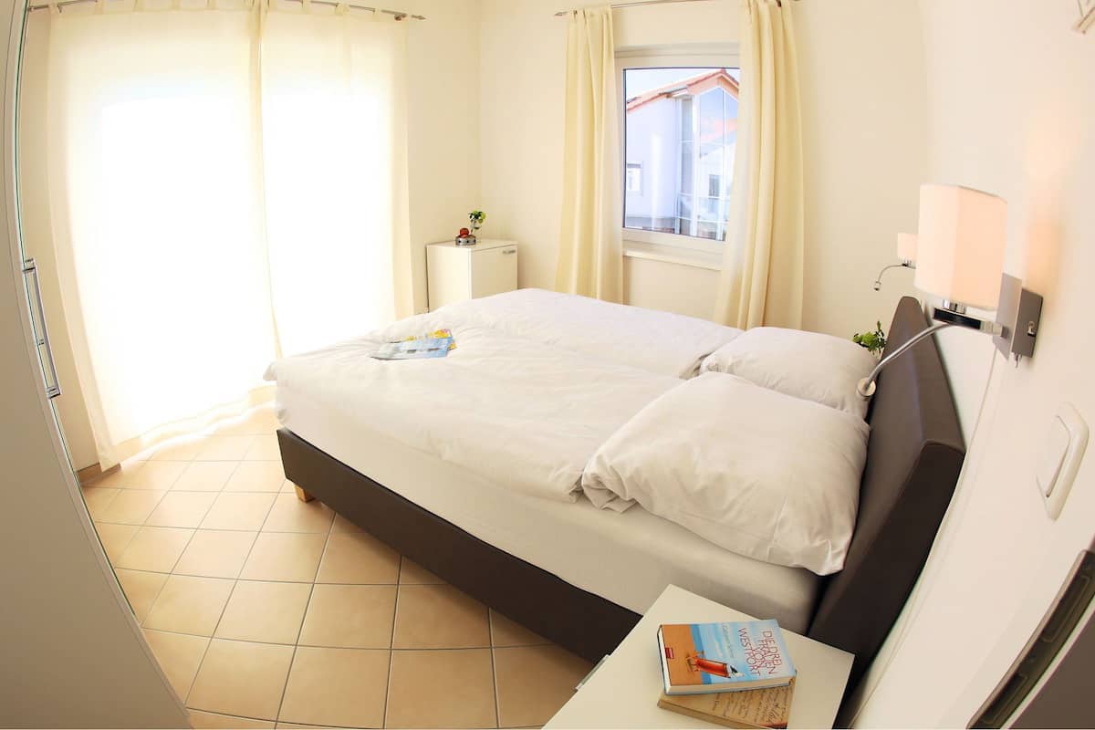 Penthouse, 2 habitaciones, balcón | Wifi gratis y ropa de cama
