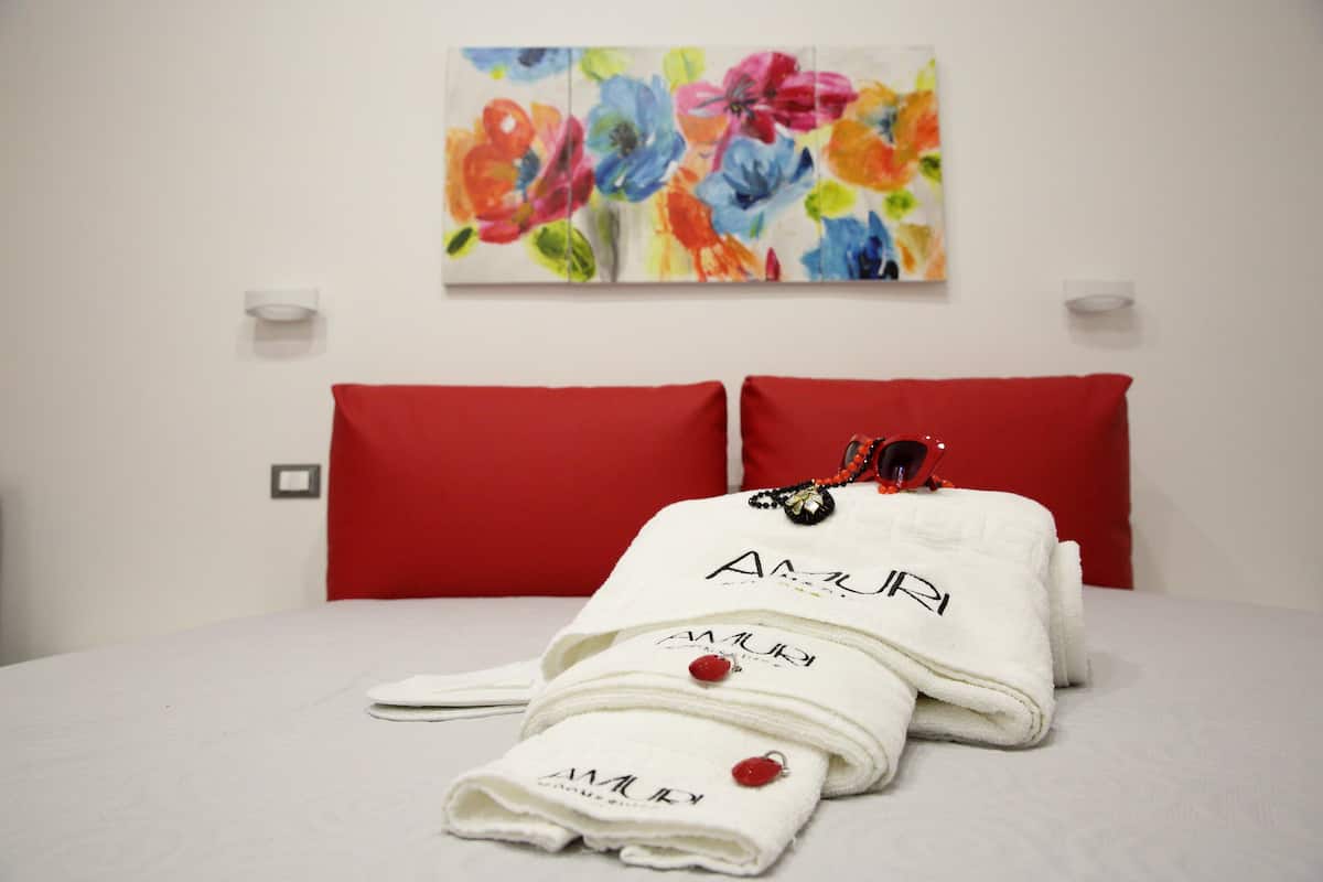 Habitación doble Deluxe, 1 cama Queen size y sofá cama | Sábanas de algodón egipcio y ropa de cama de alta calidad