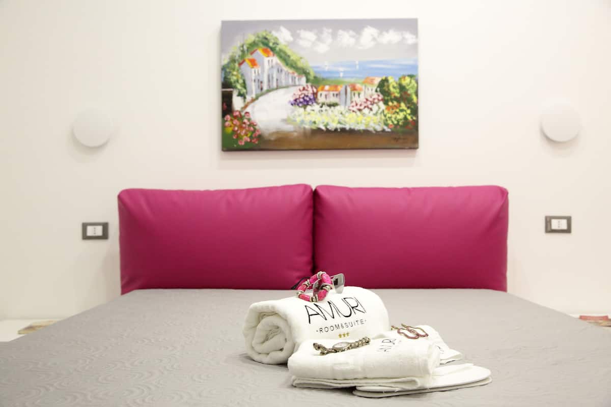 Deluxe Double Room | Egyptian cotton sheets, premium bedding, pillowtop beds, minibar